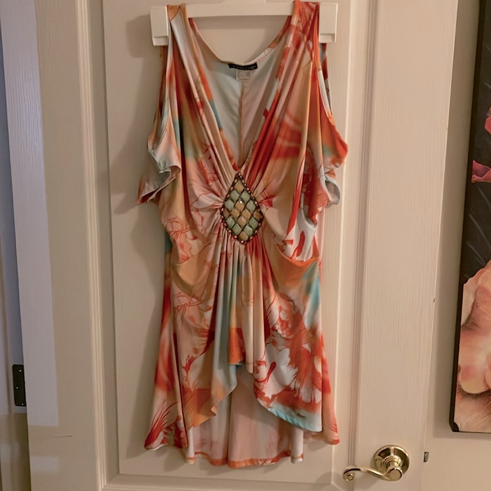 Gorgeous Venus blouse size medium.  Beautiful gem detail in the middle.